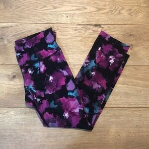 LULULEMON Wunder Under Crop III Midnight Bloom Black Deep Fuschia Size 4 EUC